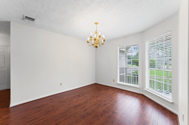 Building Photo - 3202 Kempwood Dr