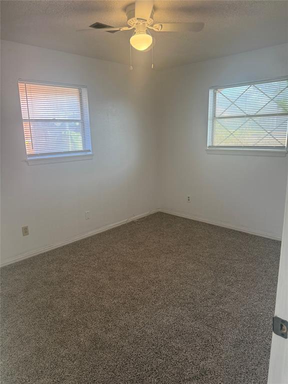 Building Photo - 315 Willow Pl