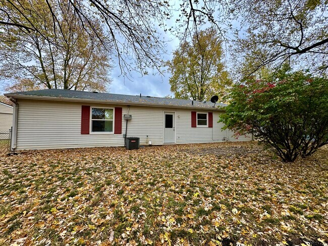 Building Photo - 120 Cavalry Ct