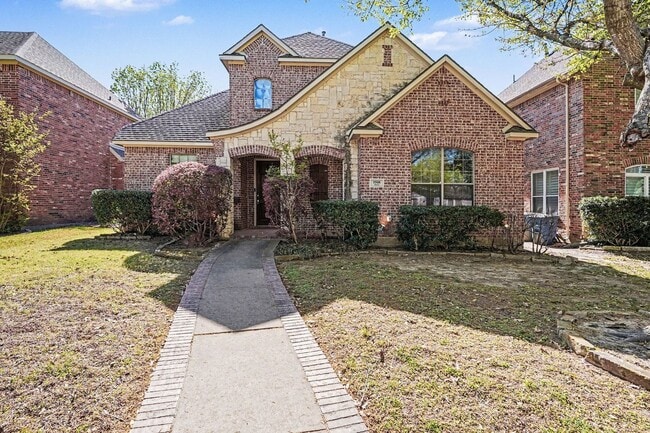 Building Photo - Beautiful home with classic styling, minutes away from Uptown, Oak Lawn, Cityplace, and Lower Gre...