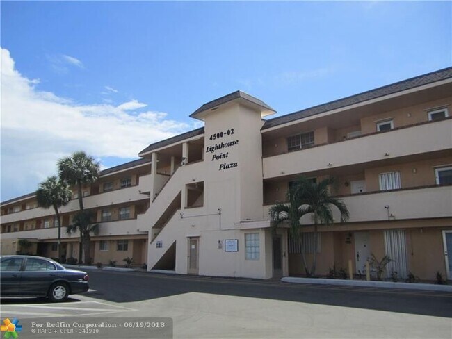 Building Photo - 4502 N Federal Hwy