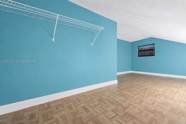 Building Photo - 525 NW 100th Ct