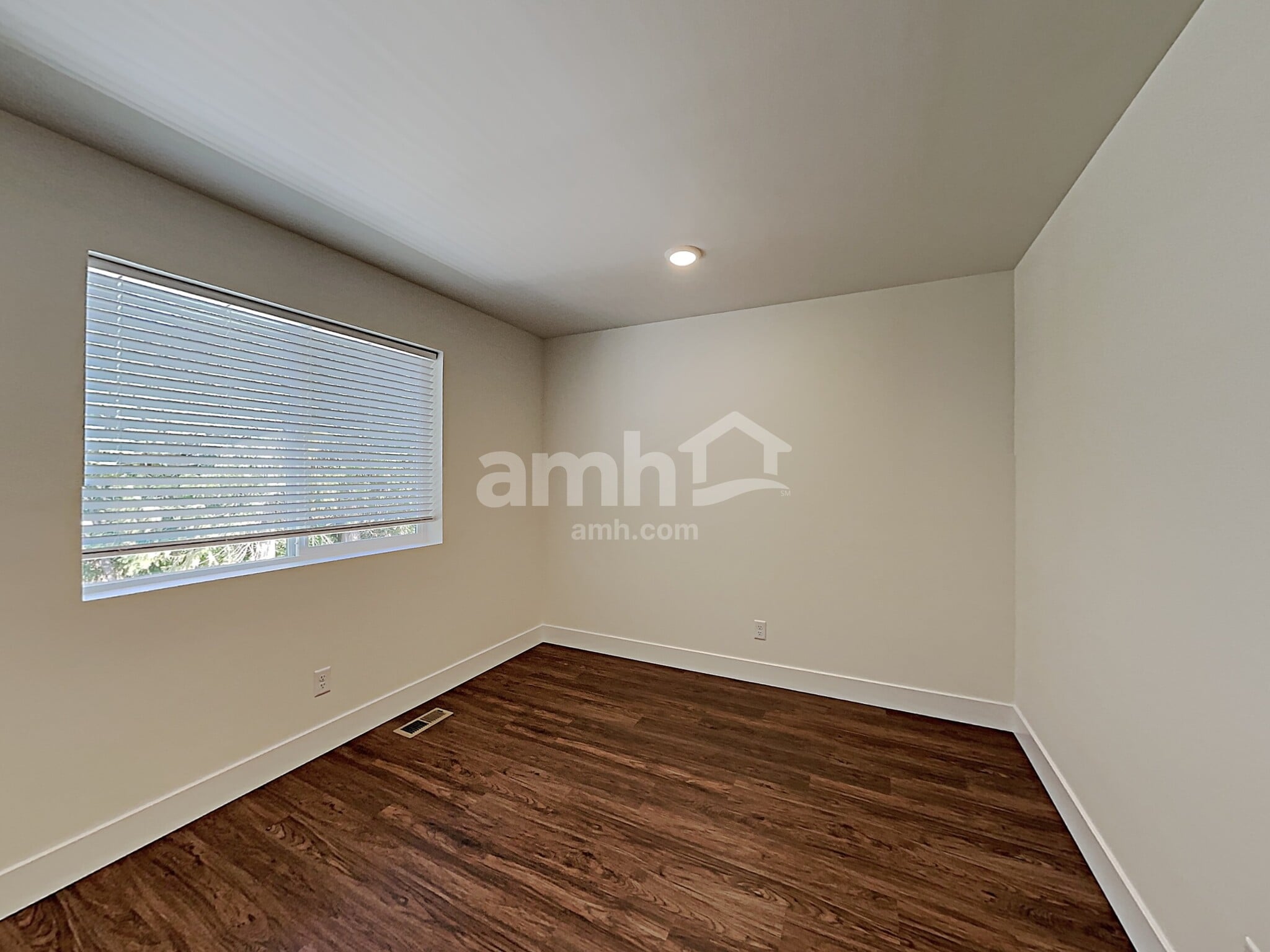 Building Photo - 12405 83rd Ave E