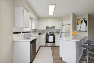 Building Photo - The Bristol at Sunset Apartment Homes