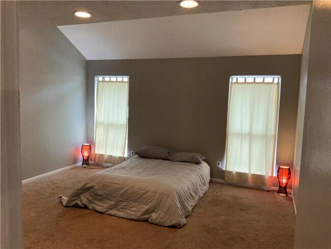 Building Photo - 614 Ellingham Dr