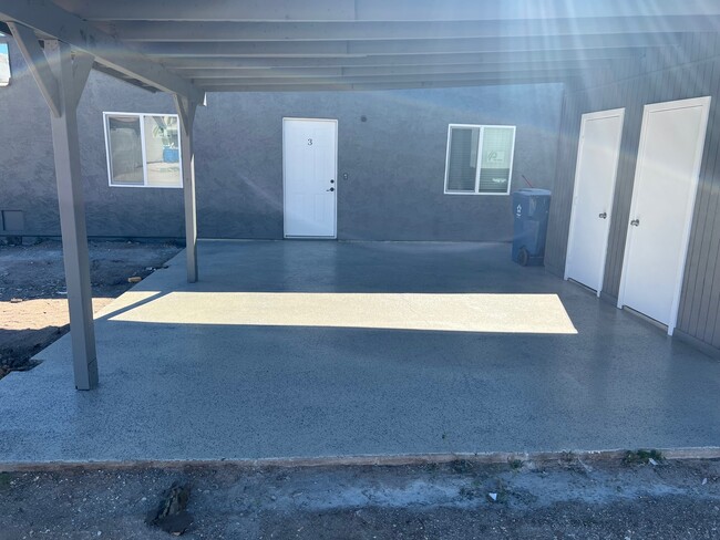 Building Photo - 1546 E 29th Ave