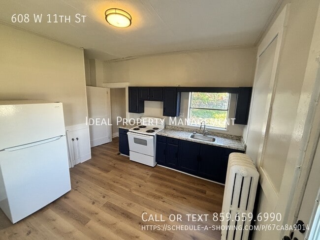 Building Photo - 608 W 11th St