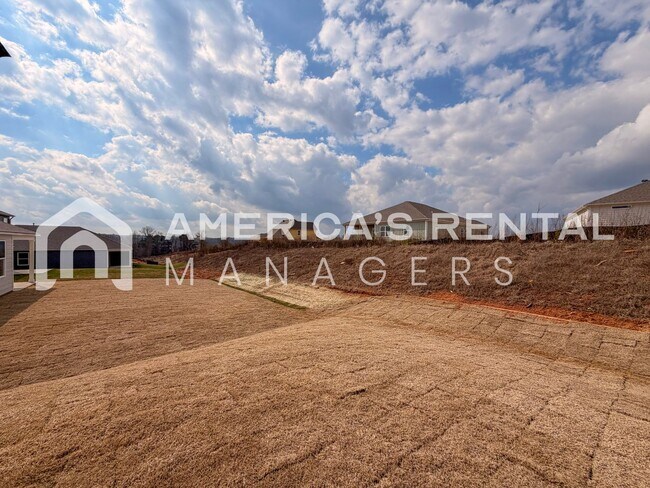 Building Photo - Available NOW! Spacious 5-Bedroom Single Level Home!