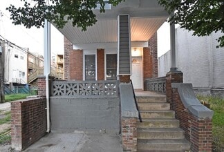 Building Photo - 2402 Lakeview Ave