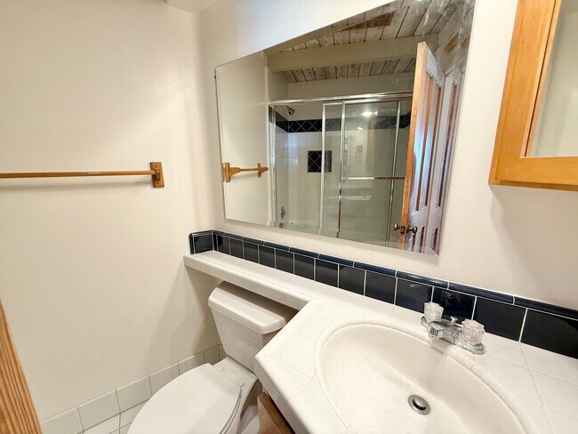 Building Photo - Stunning 2 Bedroom 2 Bath in Laguna Beach