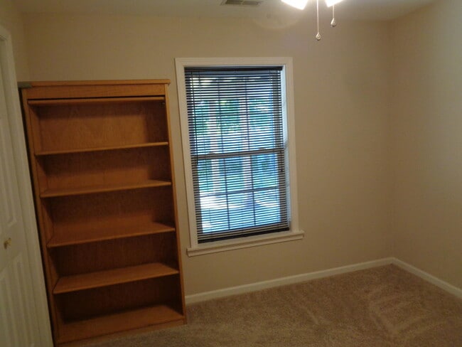Building Photo - 3801 Blue Cedar Ln