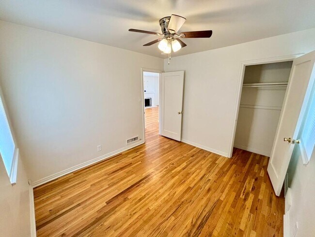 Building Photo - 1398 N 300 W