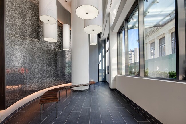 Building Photo - 70 Fleet Street