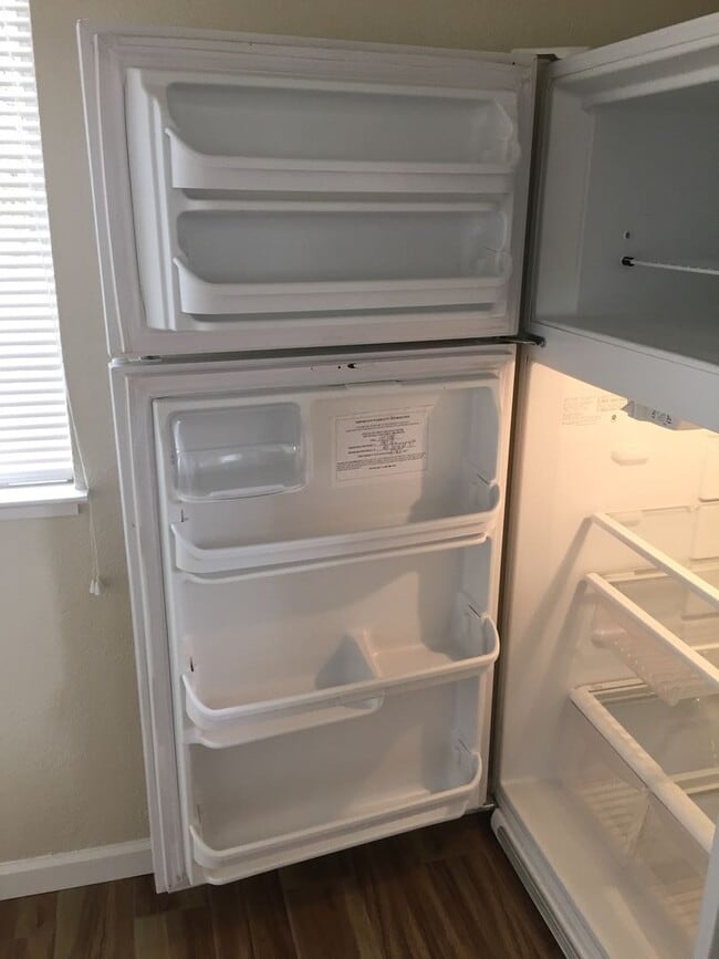 Building Photo - 407/409E. Alexander