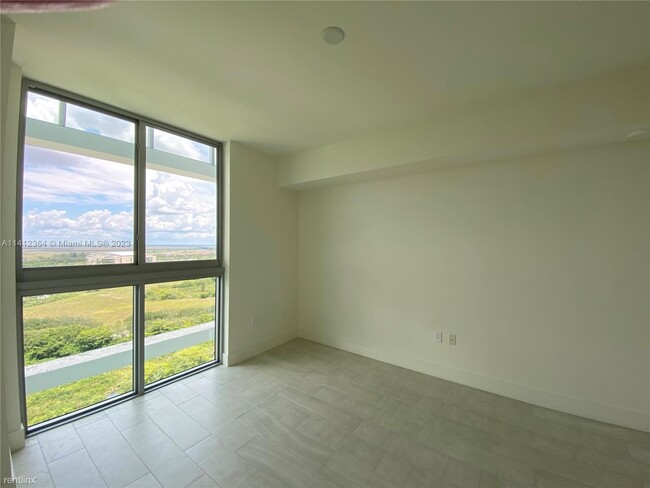 Building Photo - 2 br, 2 bath Condo - 2000 Metropica Way Ap...