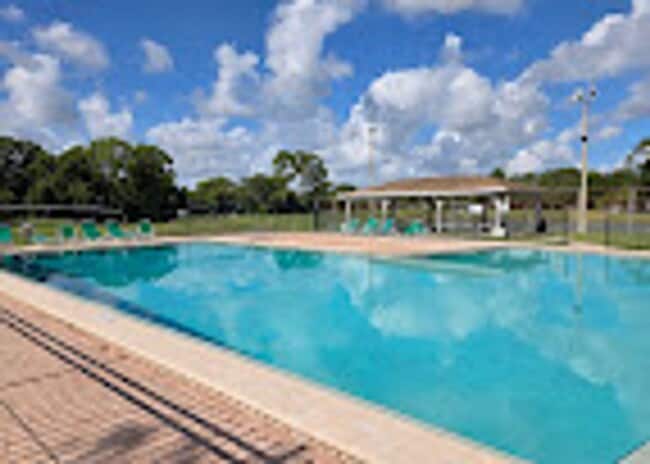 Building Photo - Three Bedroom Home Located in Sterling Park with Many Ammenities