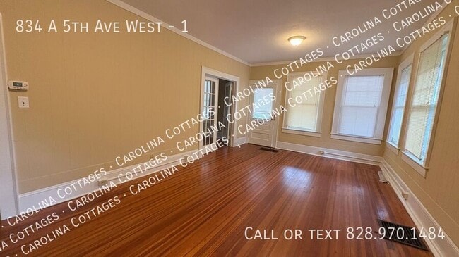 Building Photo - 834 5th Ave W