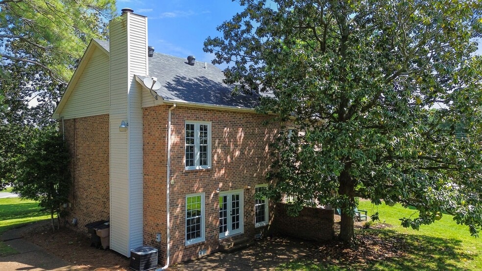 Building Photo - 4100 Lealand Ln