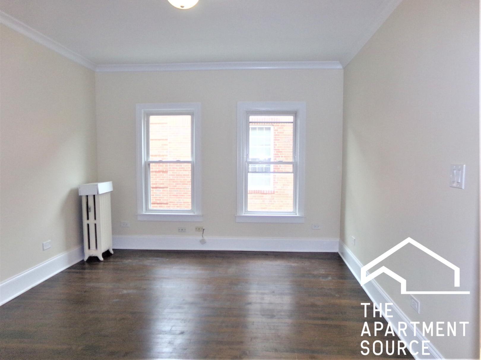 Building Photo - 809 Elm St