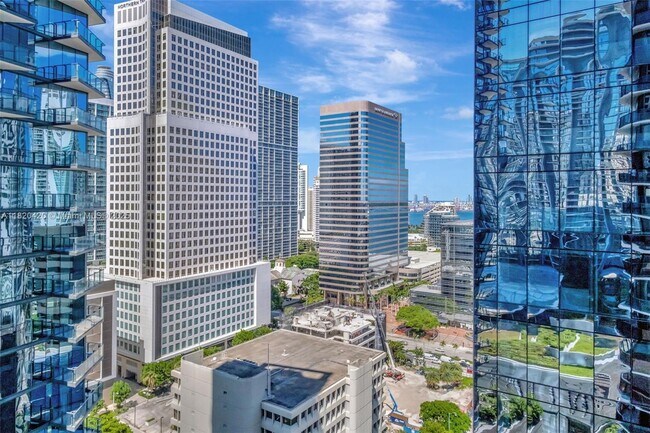 Building Photo - 801 S Miami Ave