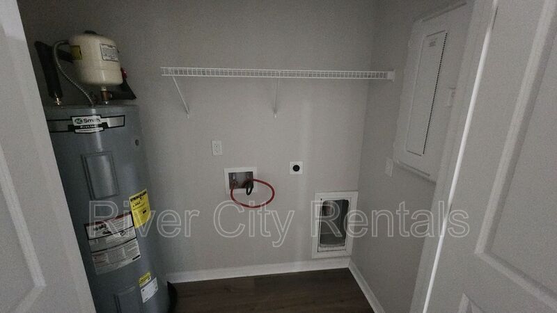 Building Photo - 6541 Sweetbay Ln