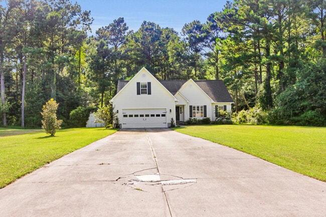 Building Photo - 231 Bishop Dr