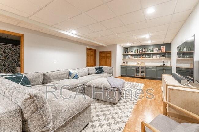 Building Photo - 2322 N Talbott St