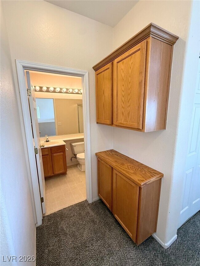 Building Photo - 664 Solitude Point Ave