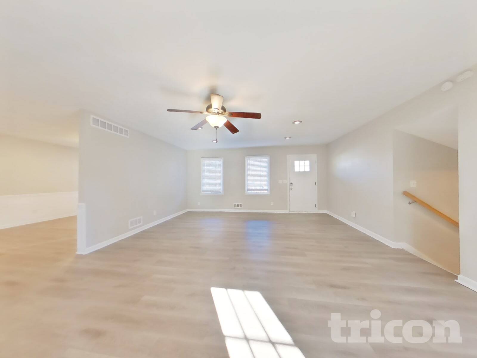 Building Photo - 324 Pioneer Cir