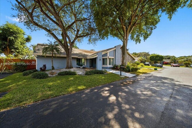 Building Photo - 960 Bayberry Point Dr