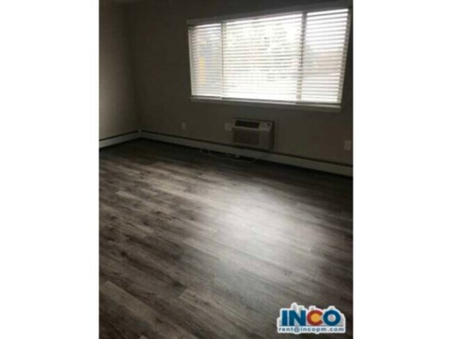 Building Photo - 1929 S Depew St