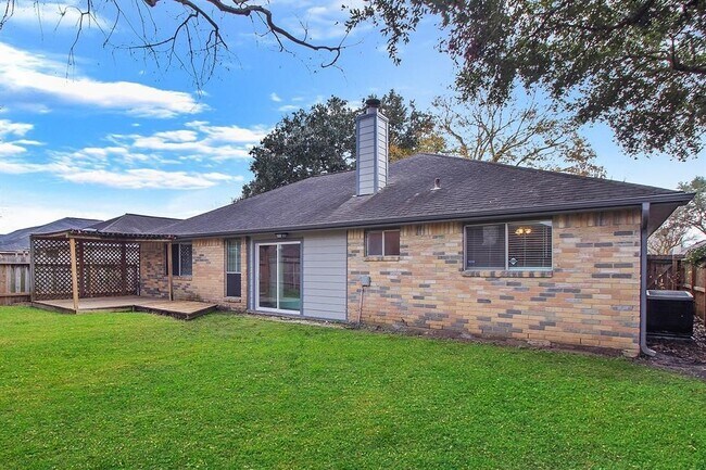 Building Photo - 16834 Applecross Ln