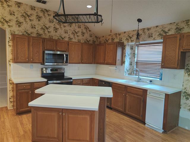 Building Photo - 9909 Belfort Dr