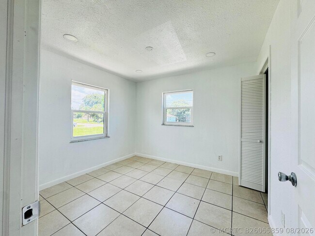 Building Photo - 1207 Avenue K A Ave
