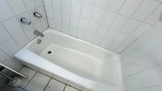 Building Photo - 459 N Alfred St