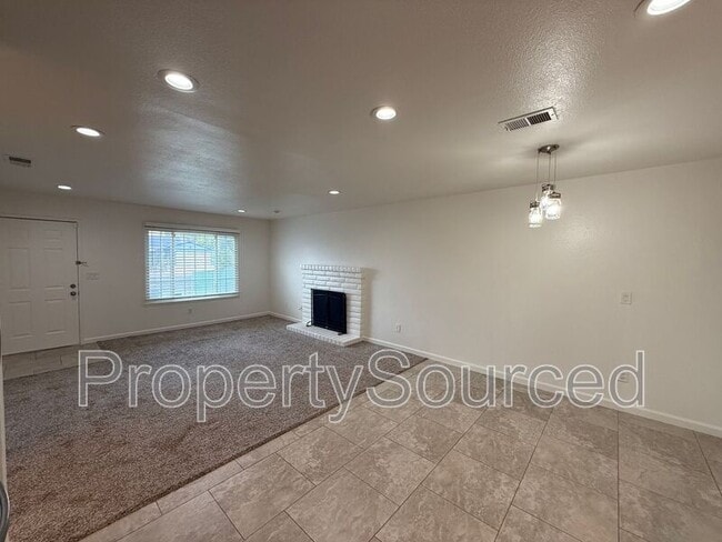 Building Photo - 426 J St