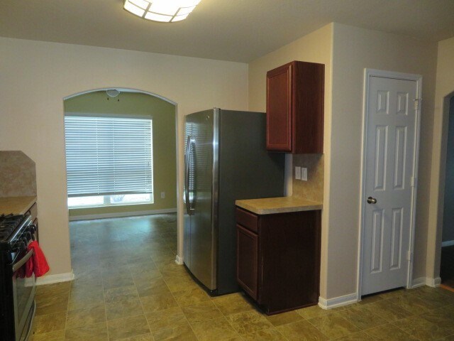 Building Photo - 5042 Blue Spruce Hill St