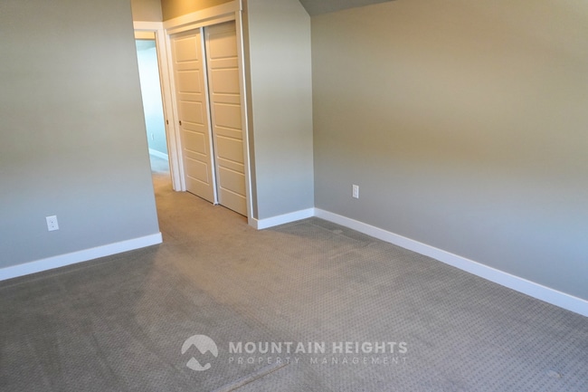 Building Photo - 3977 W Penstemon Wy
