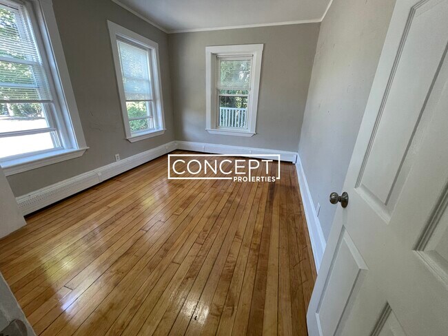 Building Photo - 270 Bowdoin St