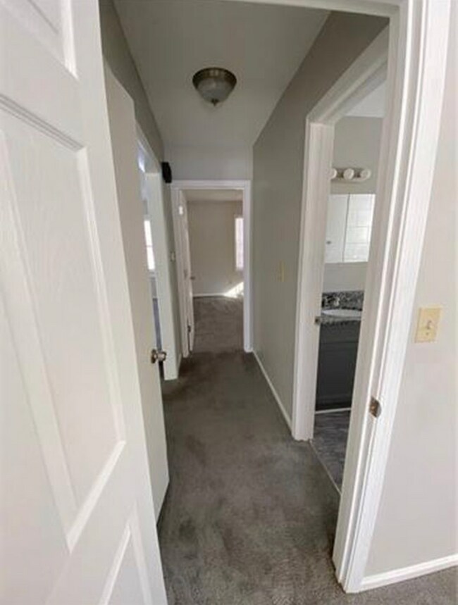 Building Photo - 1313 NW 6th St