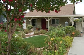 Building Photo - 1188 W Cypress Ave