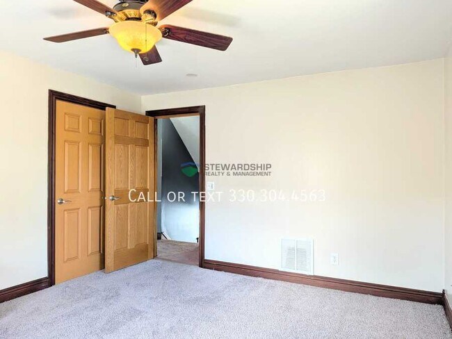 Building Photo - 750 Amherst Rd NE