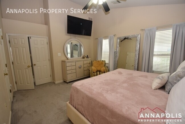 Building Photo - 2711 Summers Ridge Dr
