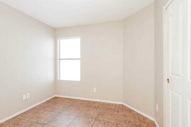 Building Photo - 1709 N 127th Ave