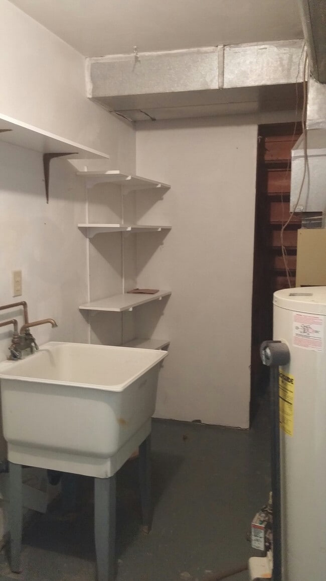 1st floor laundry in unit for your convenience. - Parkridge Dr