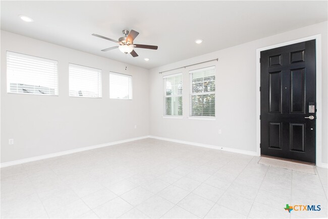 Building Photo - 121 Lafitte Dr