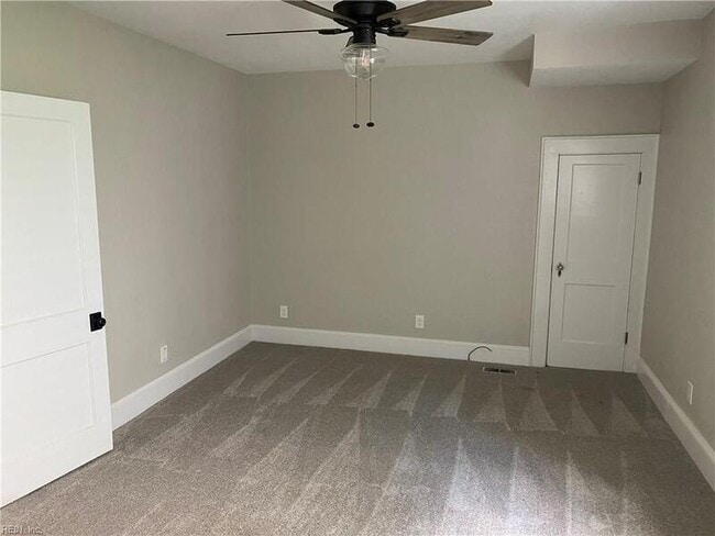 Building Photo - 316 Roselynn Ln
