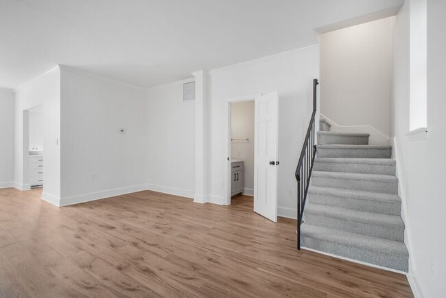 Building Photo - 1216 Sophia St