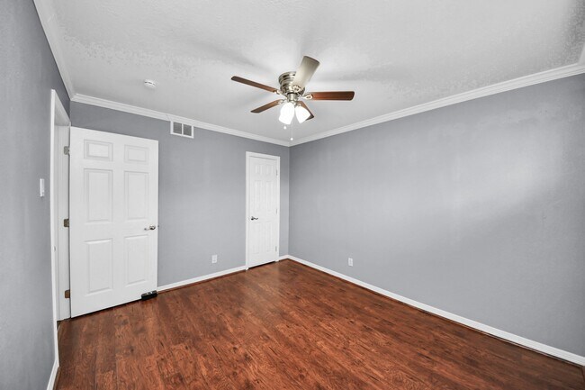 Building Photo - 1529 Wirt Rd