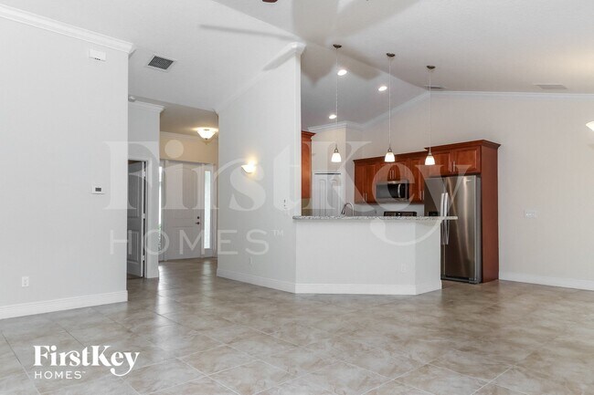 Building Photo - 1262 SW San Esteban Ave